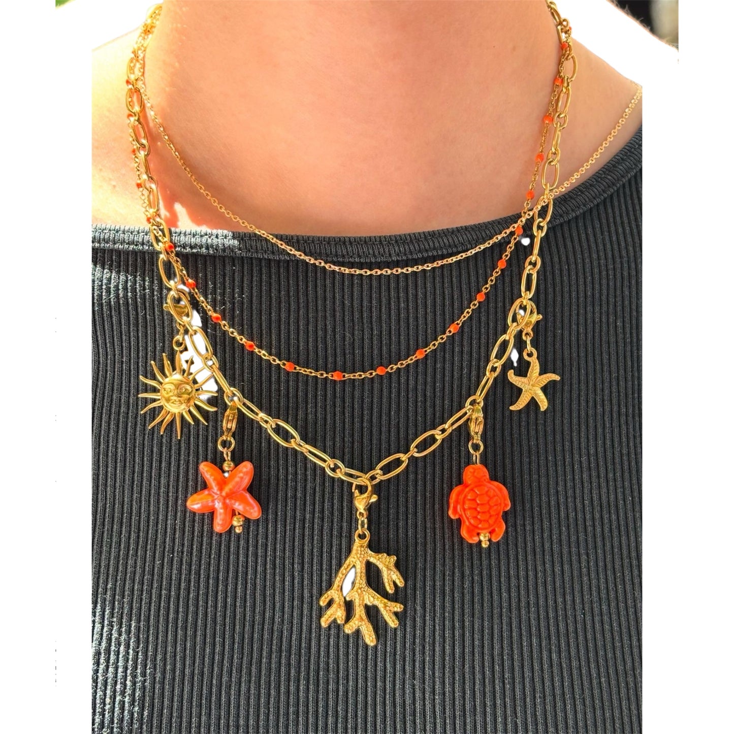 Charms corail doré