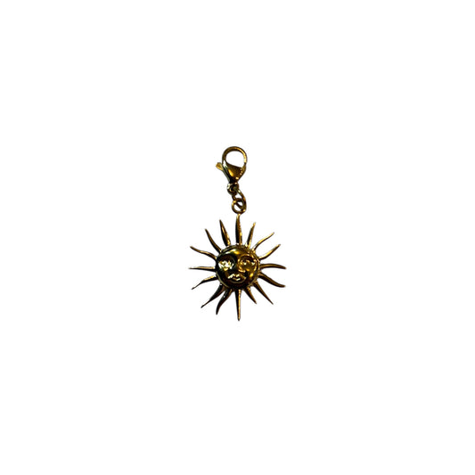 Charms petit soleil élégant